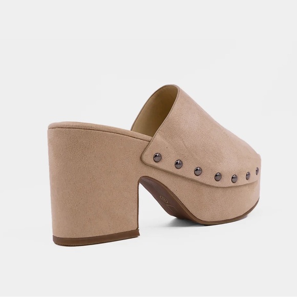 ShuShop Gina Nude Platform Clog Sandal in Sand Suede - Picture 3 of 6